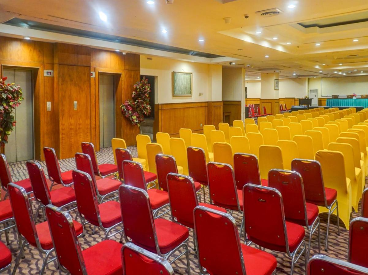 Oyo 3967 Hotel Pantai Wisata Makasar Exteriér fotografie